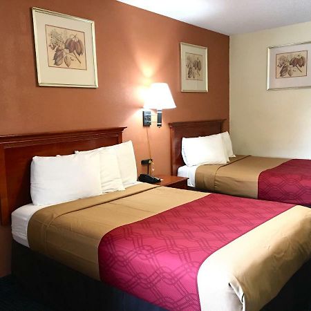 Red Carpet Inn Норволк Екстер'єр фото