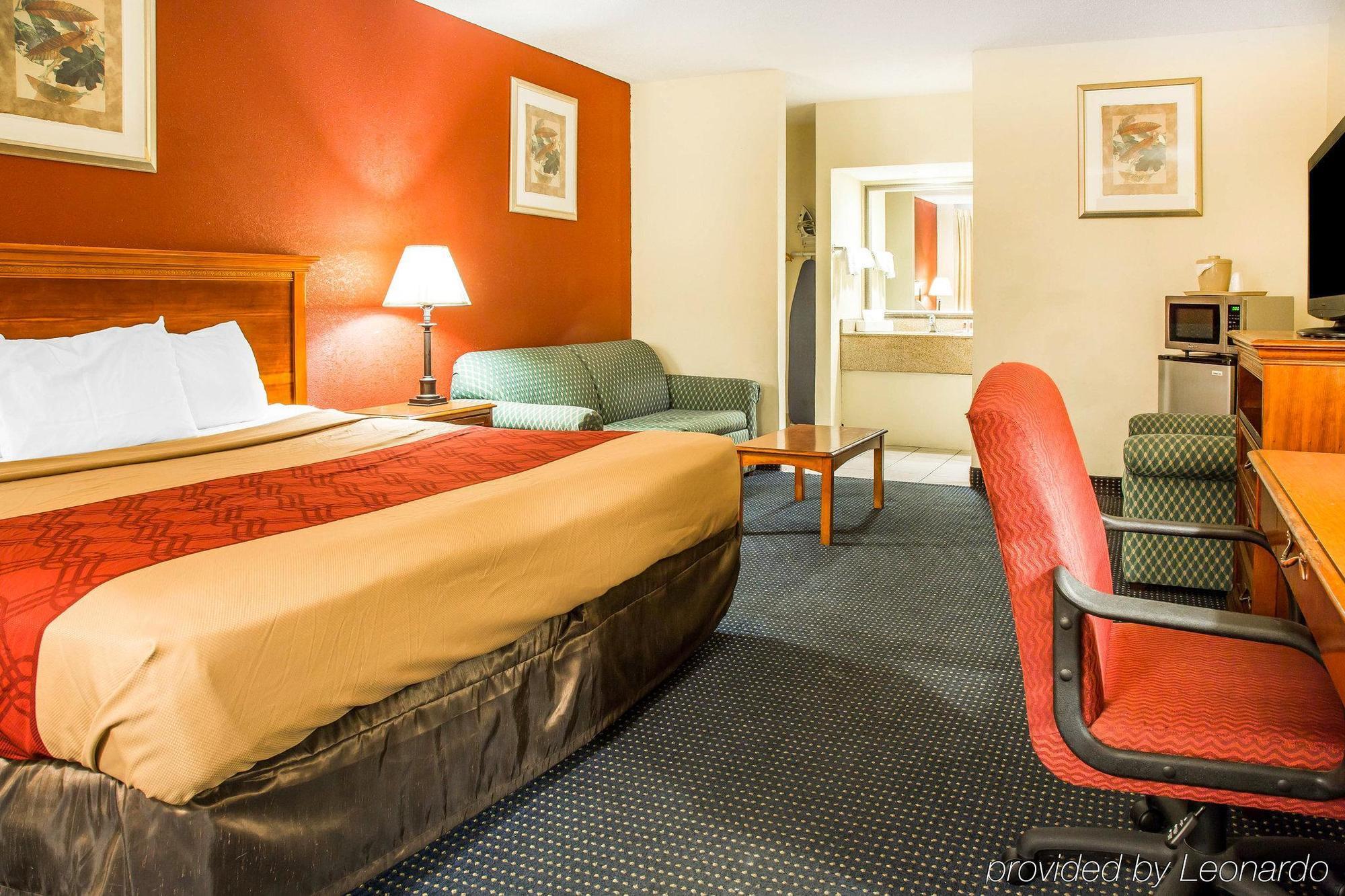Red Carpet Inn Норволк Екстер'єр фото