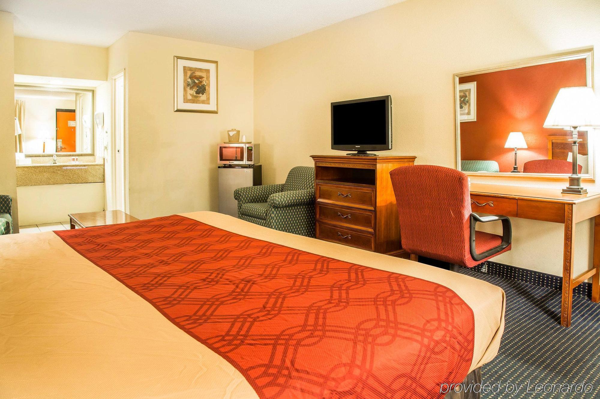 Red Carpet Inn Норволк Екстер'єр фото