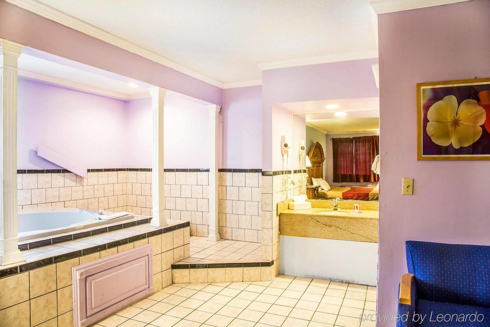 Red Carpet Inn Норволк Екстер'єр фото