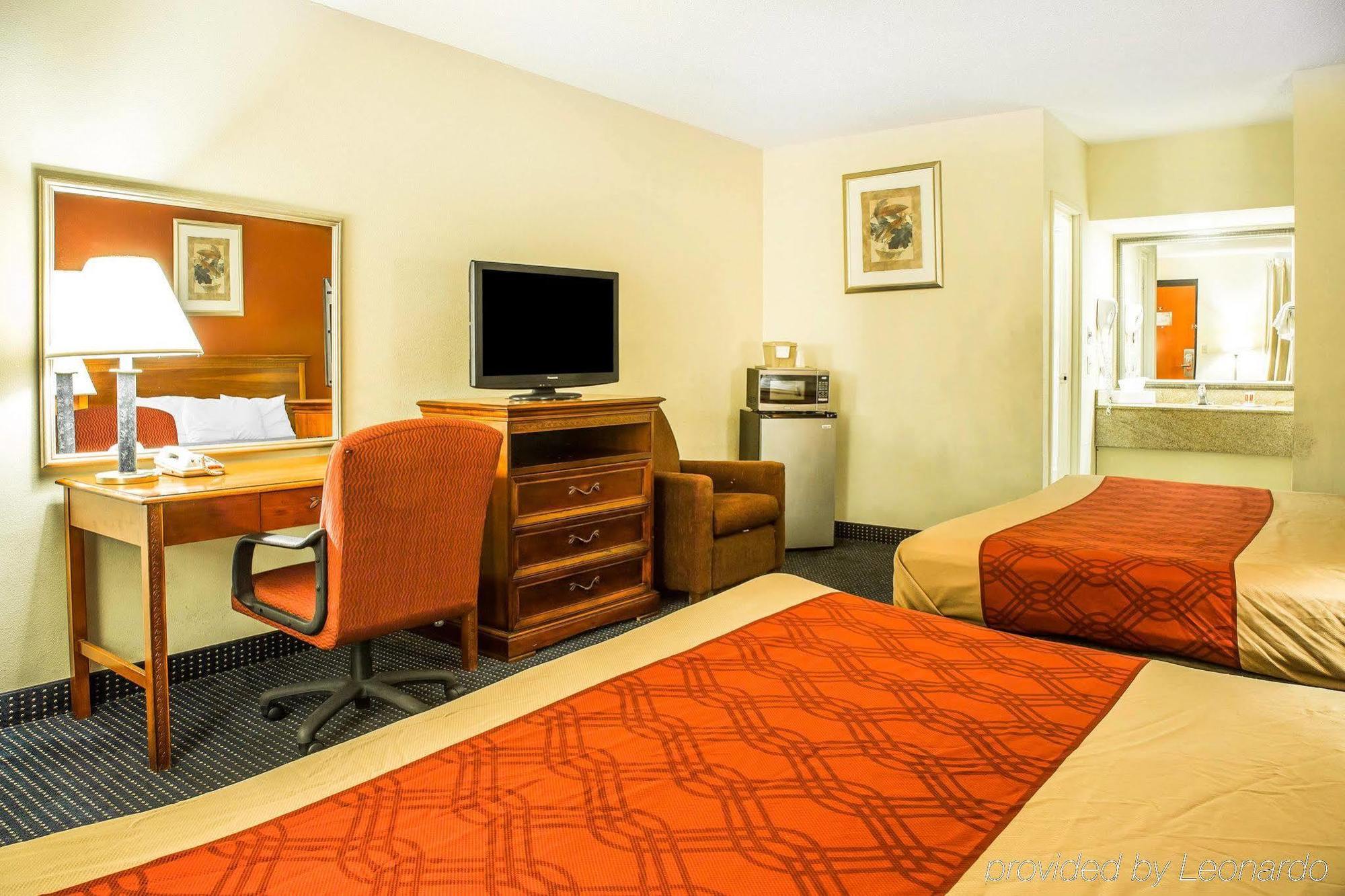 Red Carpet Inn Норволк Екстер'єр фото