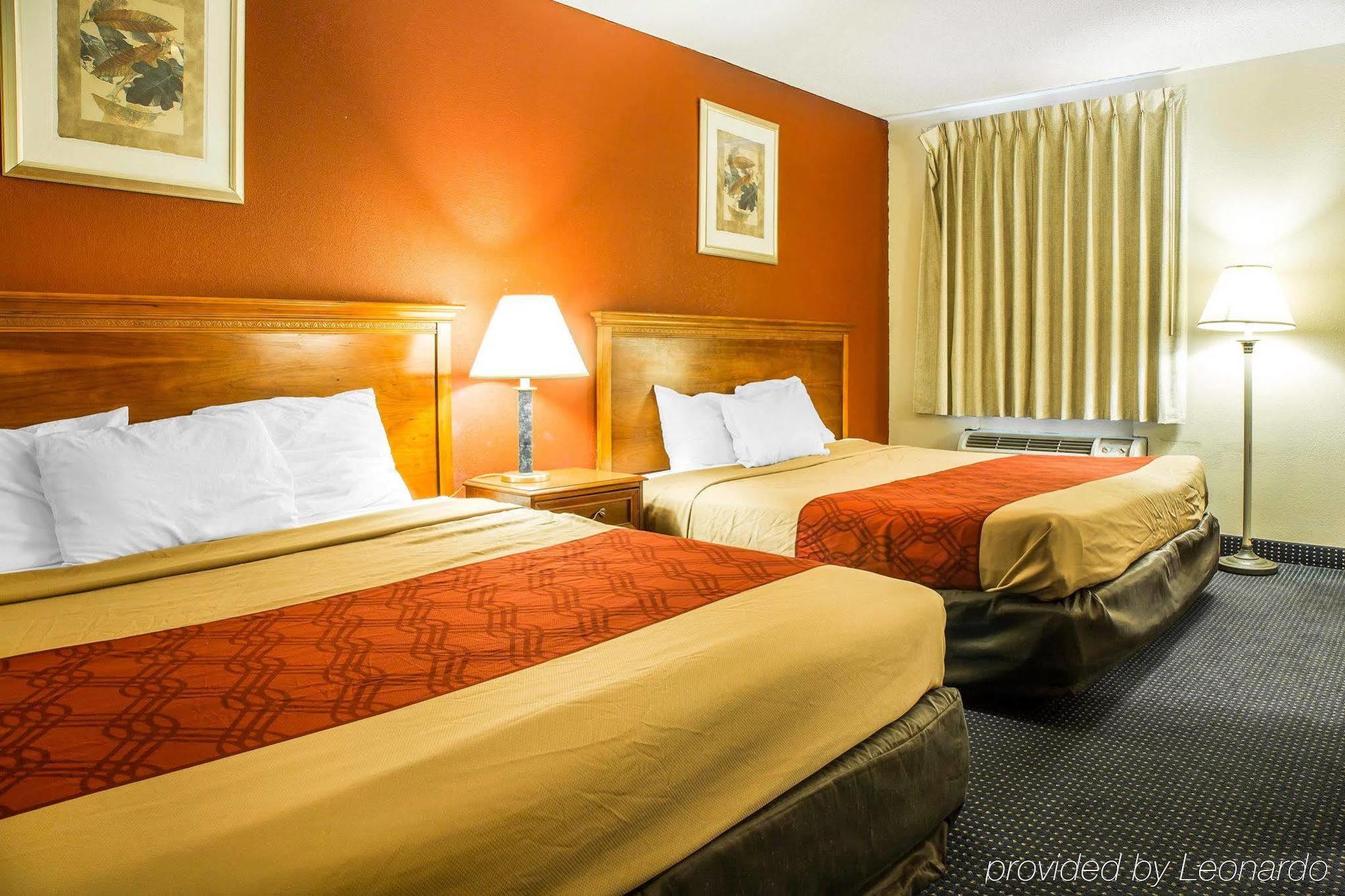 Red Carpet Inn Норволк Екстер'єр фото
