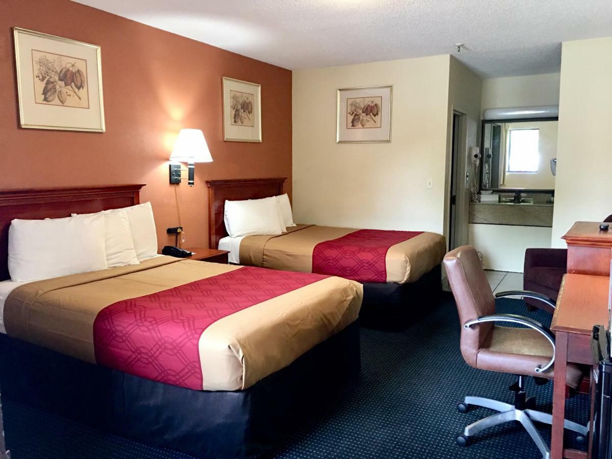 Red Carpet Inn Норволк Екстер'єр фото
