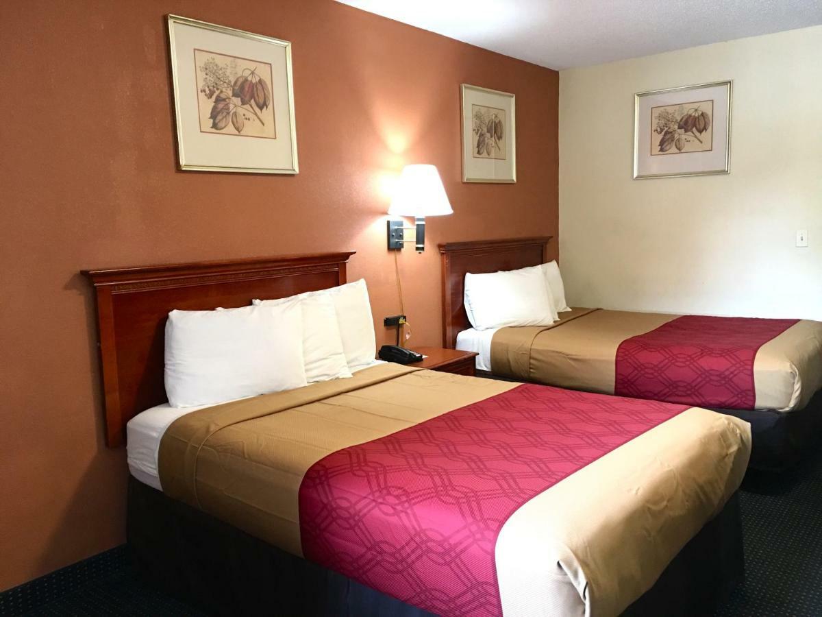 Red Carpet Inn Норволк Екстер'єр фото